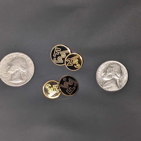 Vintage Hermès 1989 Cufflinks Gold Tone and Black - Picture 7 of 9